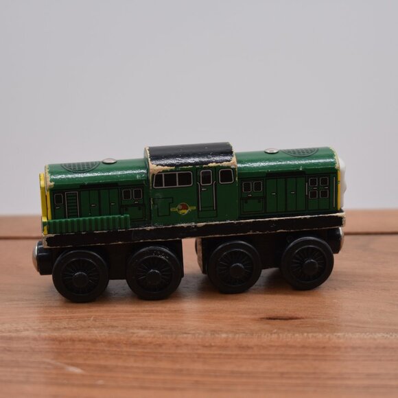 Derek 2003 Thomas the Tank & Friends Wooden Railway Learning Curve Round Magnet - Picture 6 of 10